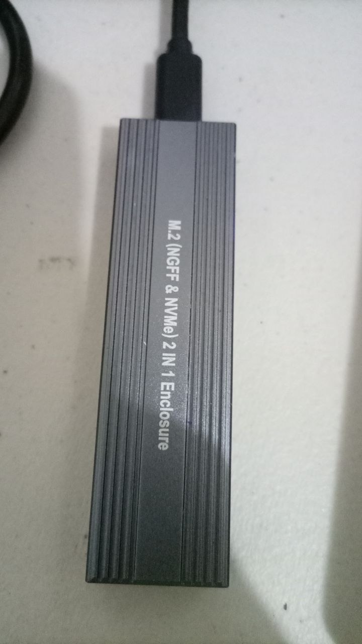 Carcasa Enclosure M.2 NVMe y NGFF SATA 2 en 1 Gabinete SSD Externo Aluminio